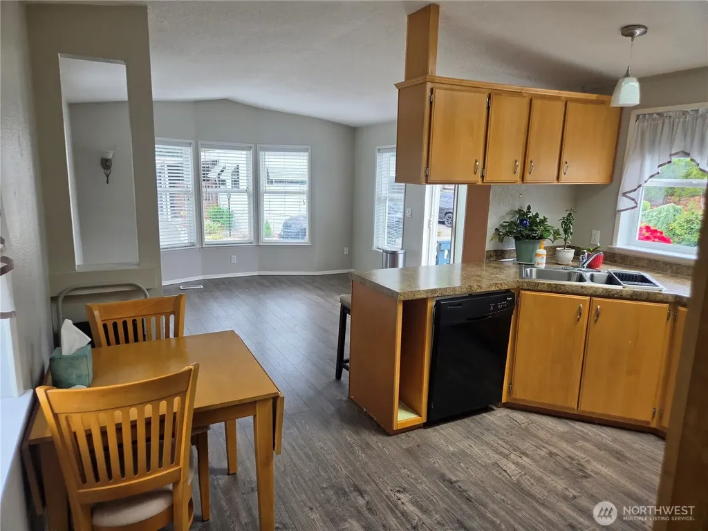 3702 Hunt Street NW Gig Harbor WA 98335