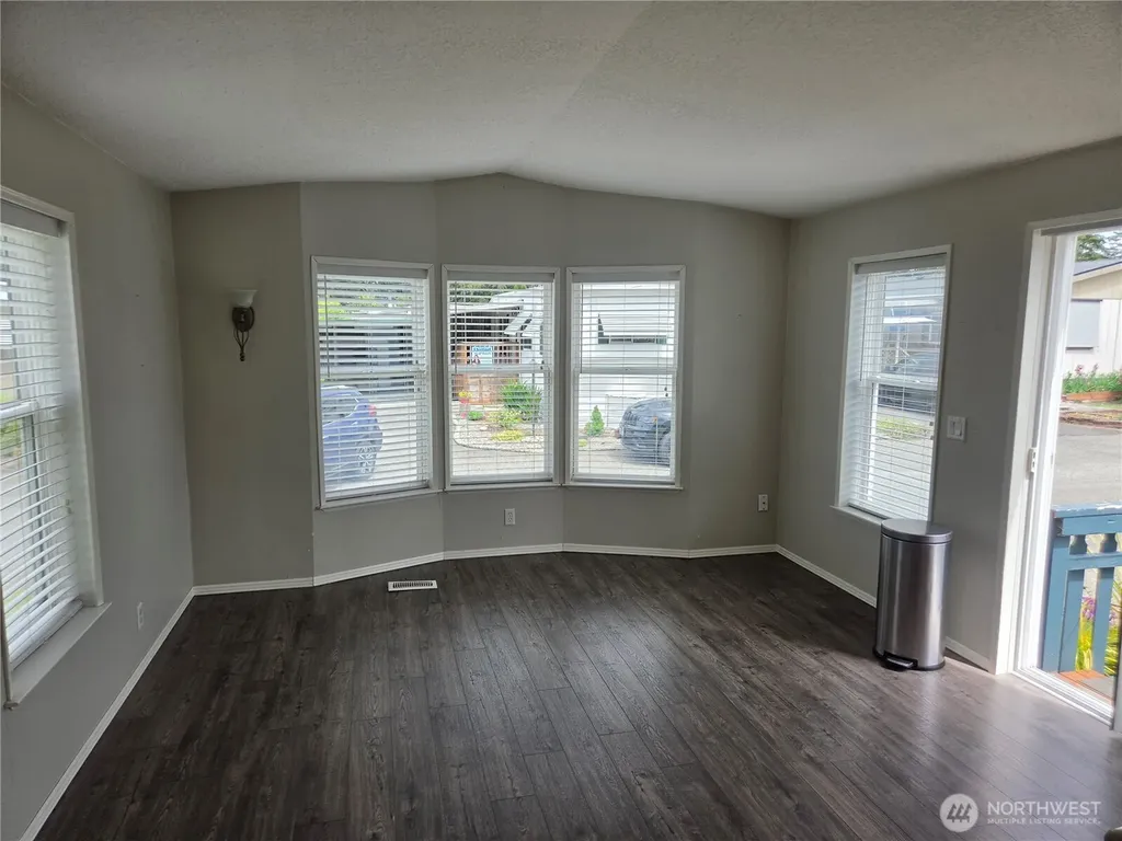 3702 Hunt Street NW Gig Harbor WA 98335