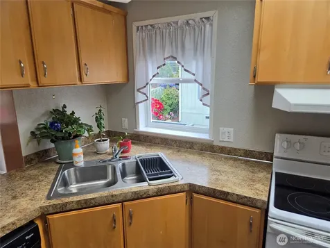 3702 Hunt Street NW Gig Harbor WA 98335