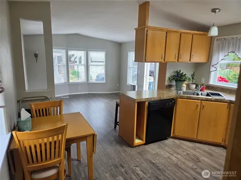 3702 Hunt Street NW Gig Harbor WA 98335