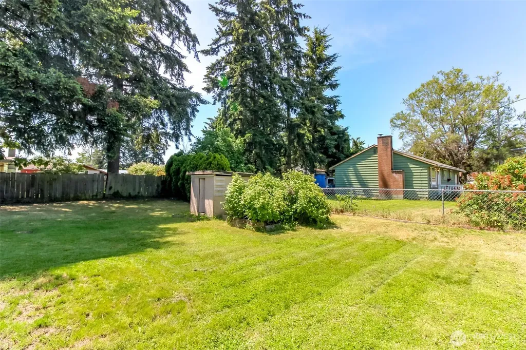 759 3rd Avenue N Kent WA 98032
