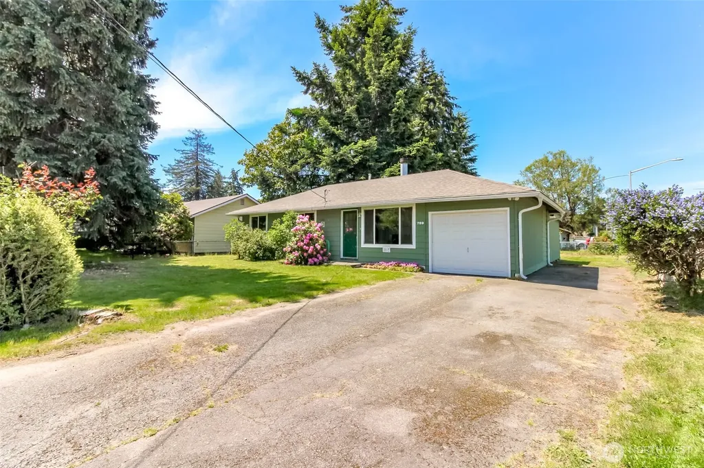 759 3rd Avenue N Kent WA 98032