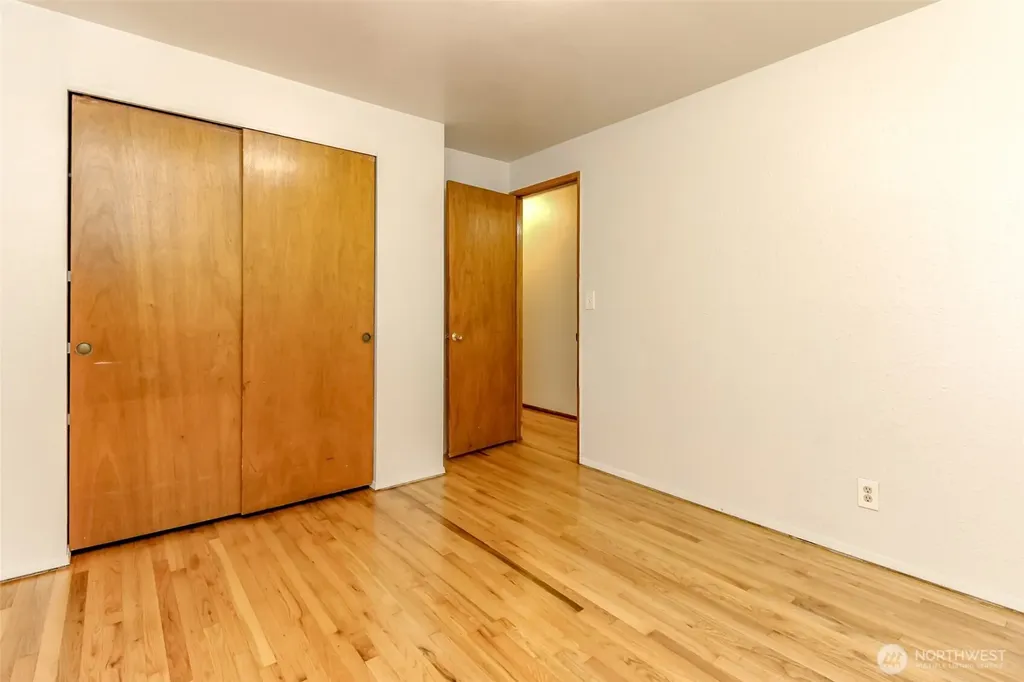 759 3rd Avenue N Kent WA 98032