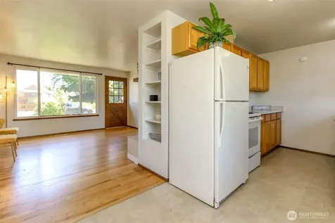 759 3rd Avenue N Kent WA 98032