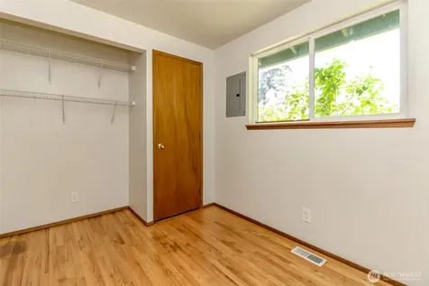 759 3rd Avenue N Kent WA 98032