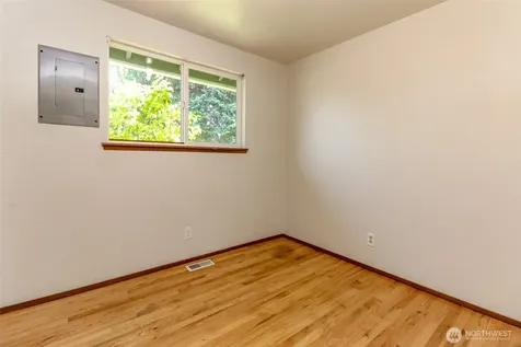 759 3rd Avenue N Kent WA 98032
