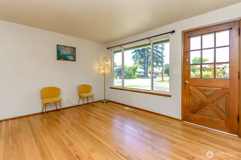 759 3rd Avenue N Kent WA 98032