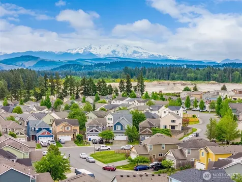 18623 115th Avenue E Puyallup WA 98374