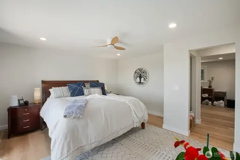 12065 206th Place SE Issaquah WA 98027