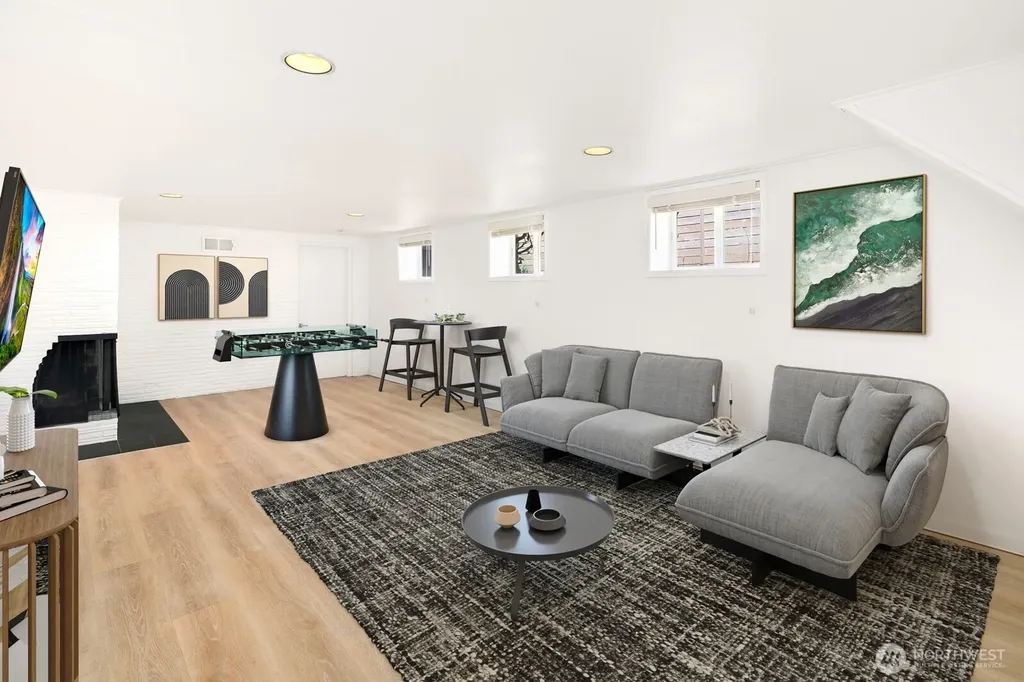 2904 W Tilden Street Seattle WA 98199
