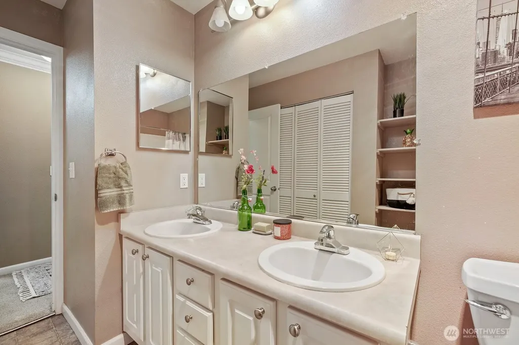 31500 33rd Place SW Federal Way WA 98023