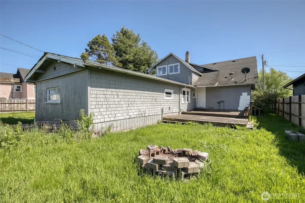 2311 Aberdeen Avenue Hoquiam WA 98550