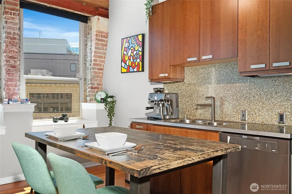 1408 12th Avenue Seattle WA 98122