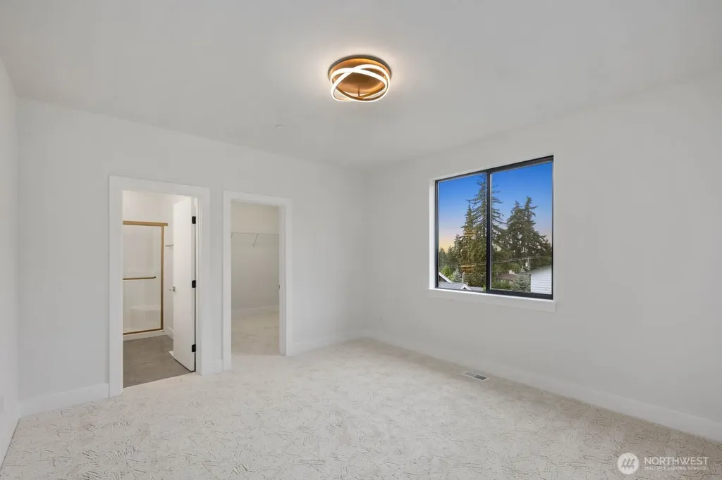 16219 Simonds Road NE Kenmore WA 98028