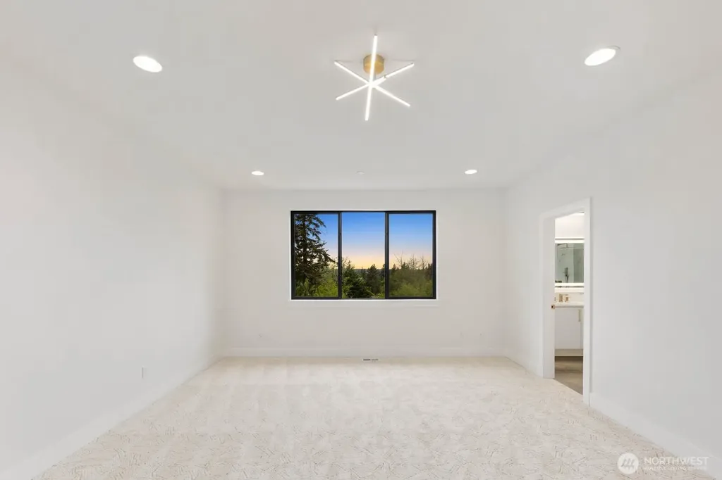 16219 Simonds Road NE Kenmore WA 98028