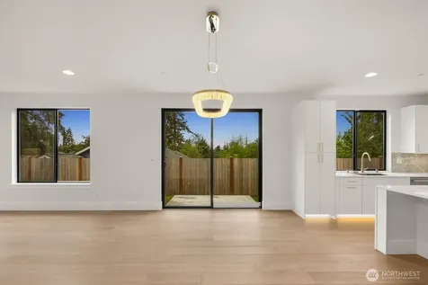 16219 Simonds Road NE Kenmore WA 98028