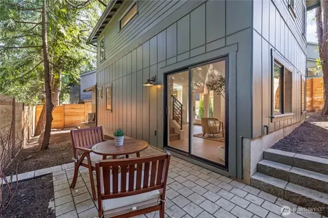 3022 NE 95th Seattle WA 98115