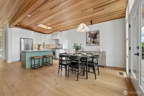 12582 Riviera Place NE Seattle WA 98125