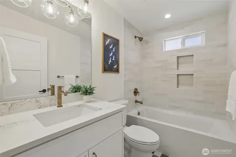 12582 Riviera Place NE Seattle WA 98125