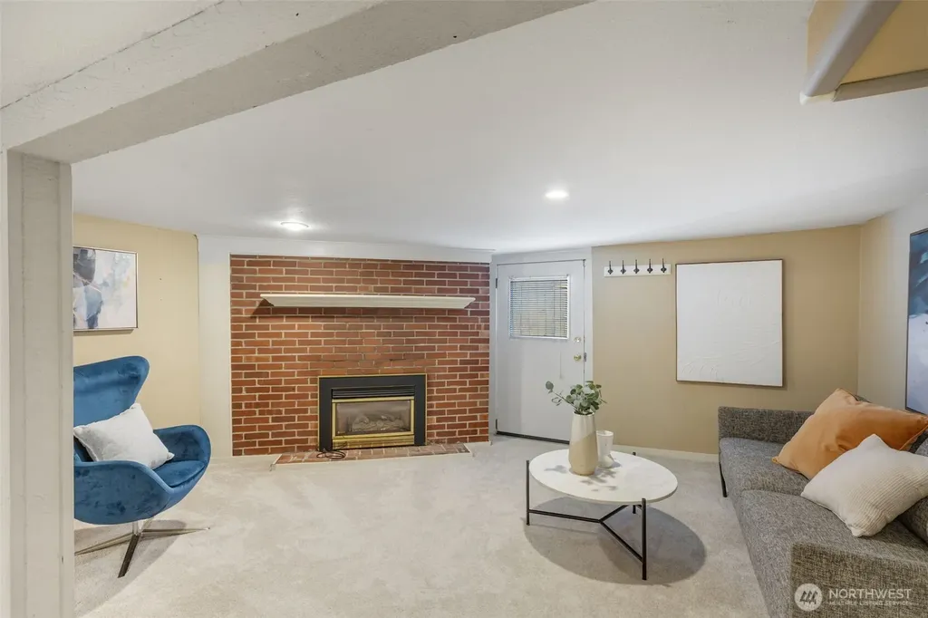 155 Florentia Street Seattle WA 98109
