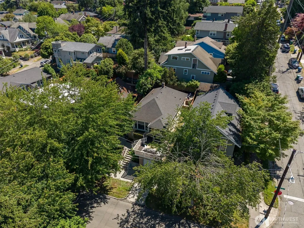 155 Florentia Street Seattle WA 98109