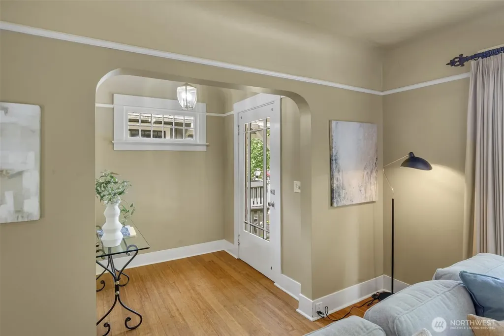155 Florentia Street Seattle WA 98109