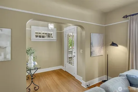 155 Florentia Street Seattle WA 98109