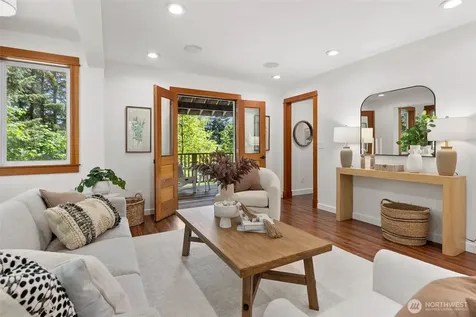 7026 Island Center Road NE Bainbridge Island WA 98110