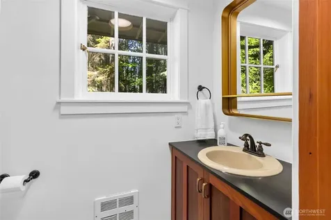7026 Island Center Road NE Bainbridge Island WA 98110
