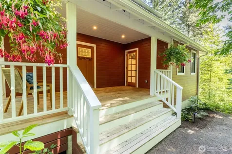 7026 Island Center Road NE Bainbridge Island WA 98110