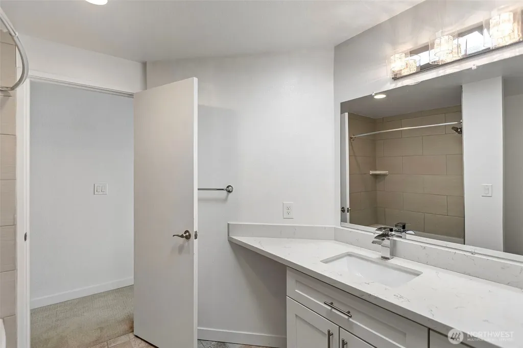 10 143rd Avenue SE Bellevue WA 98007