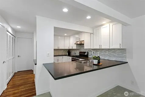 10 143rd Avenue SE Bellevue WA 98007