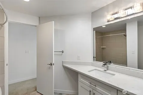 10 143rd Avenue SE Bellevue WA 98007