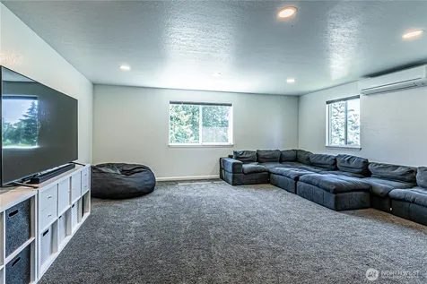 22344 122nd Avenue SE Kent WA 98031