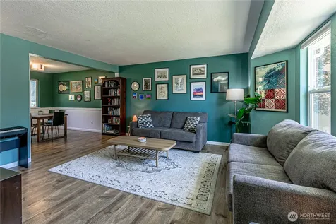 22344 122nd Avenue SE Kent WA 98031