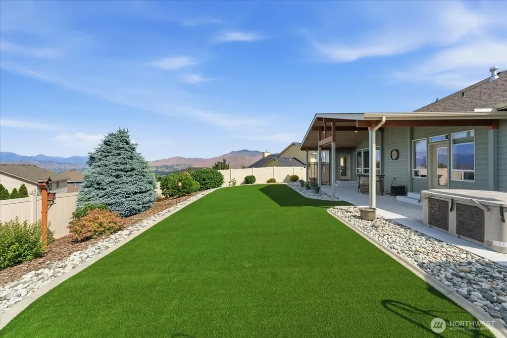 2607 Fancher Heights Boulevard East Wenatchee WA 98802