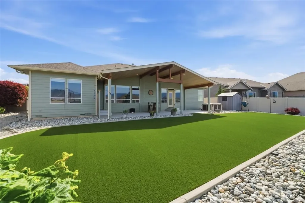 2607 Fancher Heights Boulevard East Wenatchee WA 98802