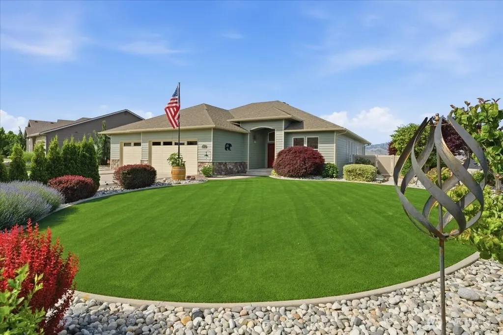 2607 Fancher Heights Boulevard East Wenatchee WA 98802