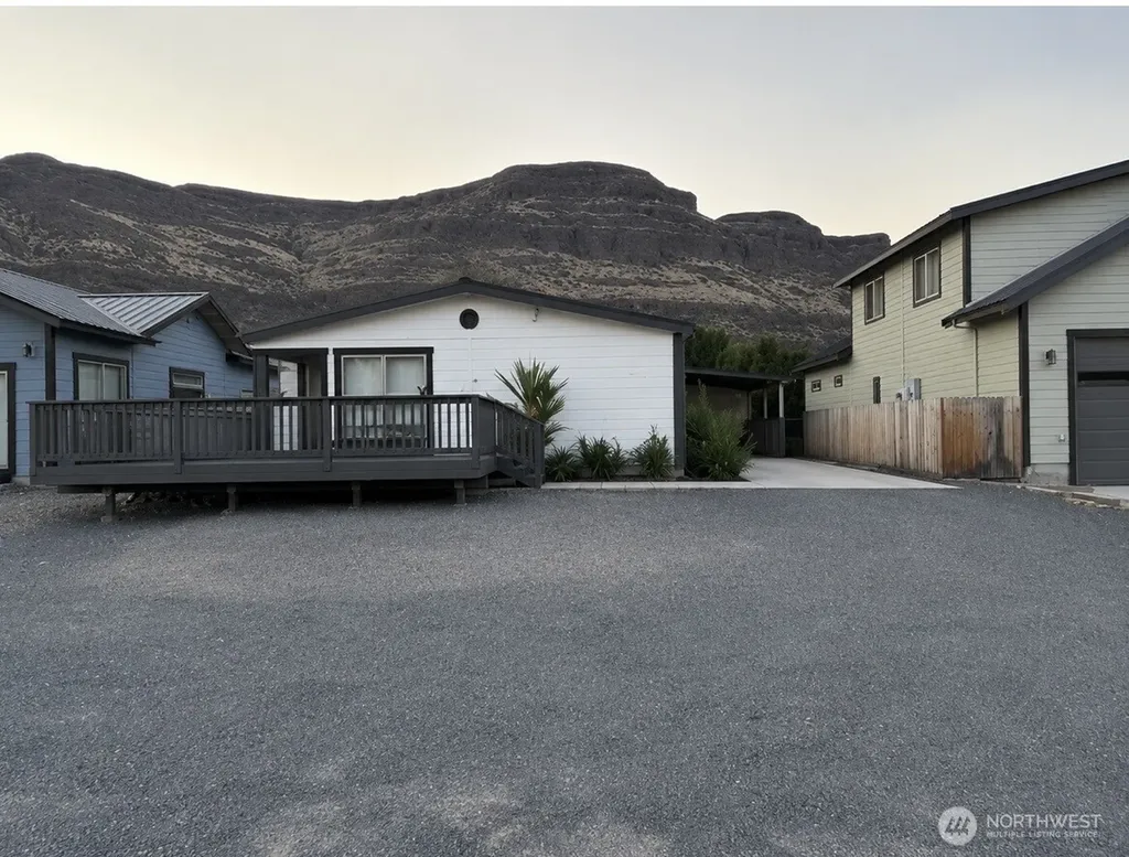 707 Hunter Avenue SW Quincy WA 98848