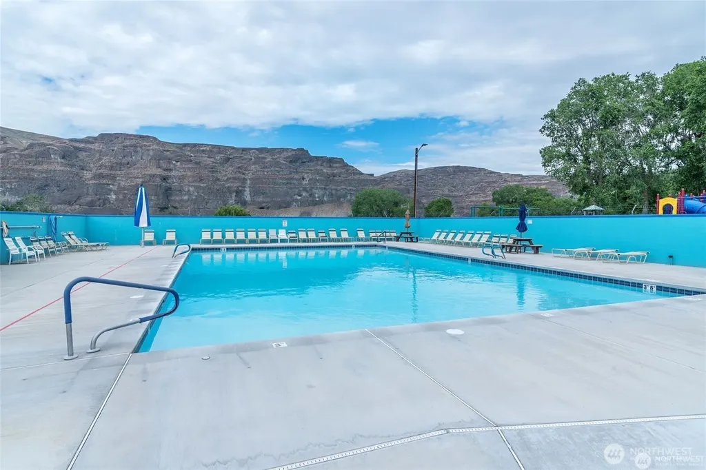 707 Hunter Avenue SW Quincy WA 98848