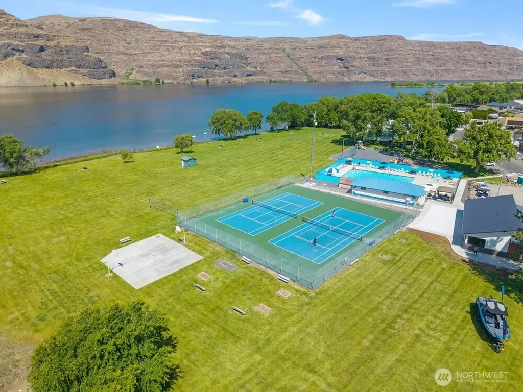 707 Hunter Avenue SW Quincy WA 98848