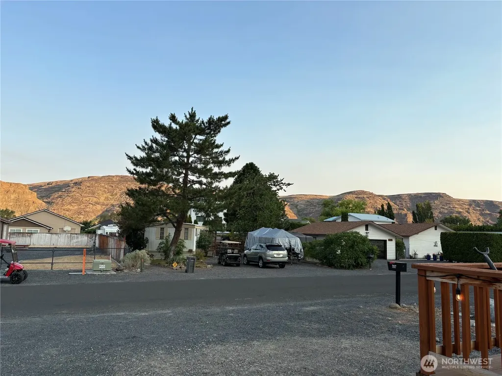 707 Hunter Avenue SW Quincy WA 98848