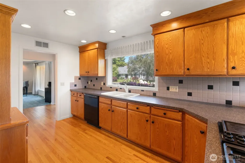1631 SW Gails Chehalis WA 98532