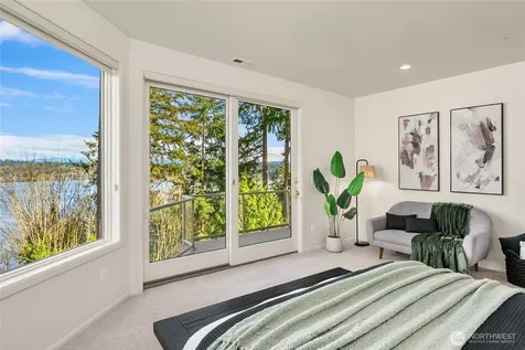 936 170th Place SE Bellevue WA 98008