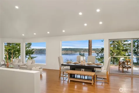 936 170th Place SE Bellevue WA 98008