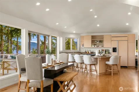 936 170th Place SE Bellevue WA 98008