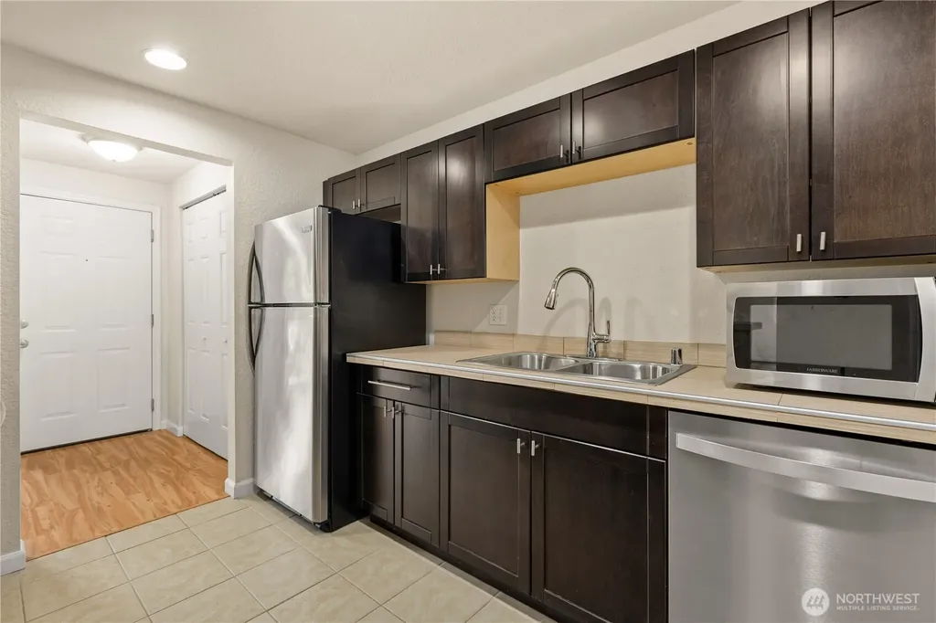 9494 Redmond-woodinville Road NE Redmond WA 98052