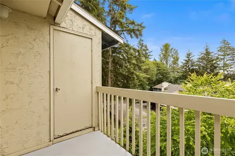9494 Redmond-woodinville Road NE Redmond WA 98052