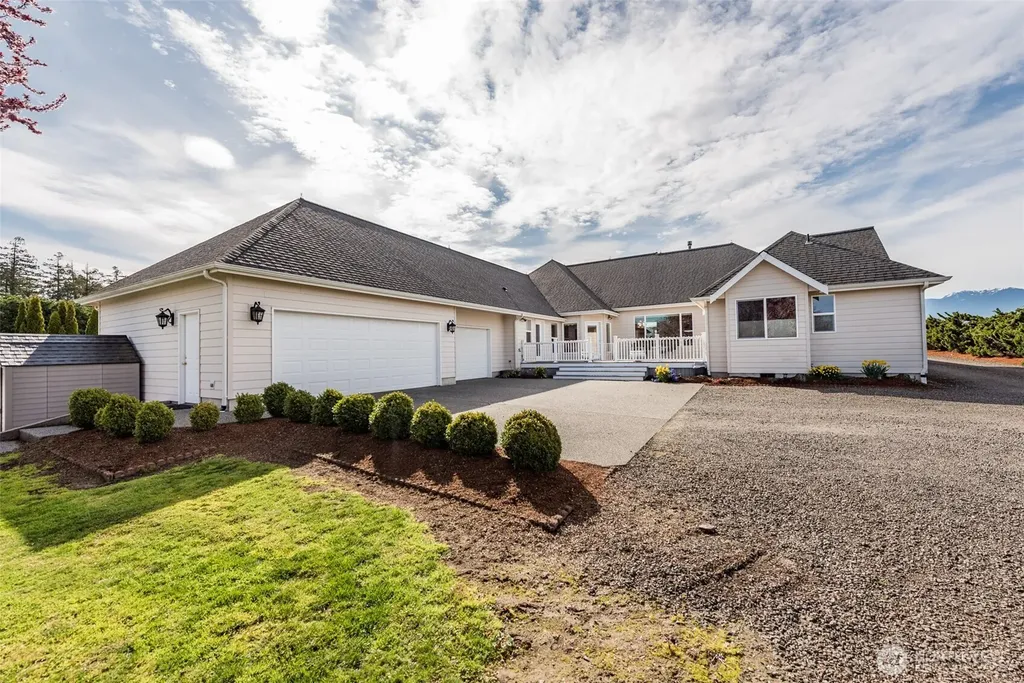 241 Lone Eagle Lane Sequim WA 98382