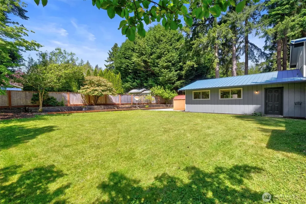 13893 John Street NE Bainbridge Island WA 98110